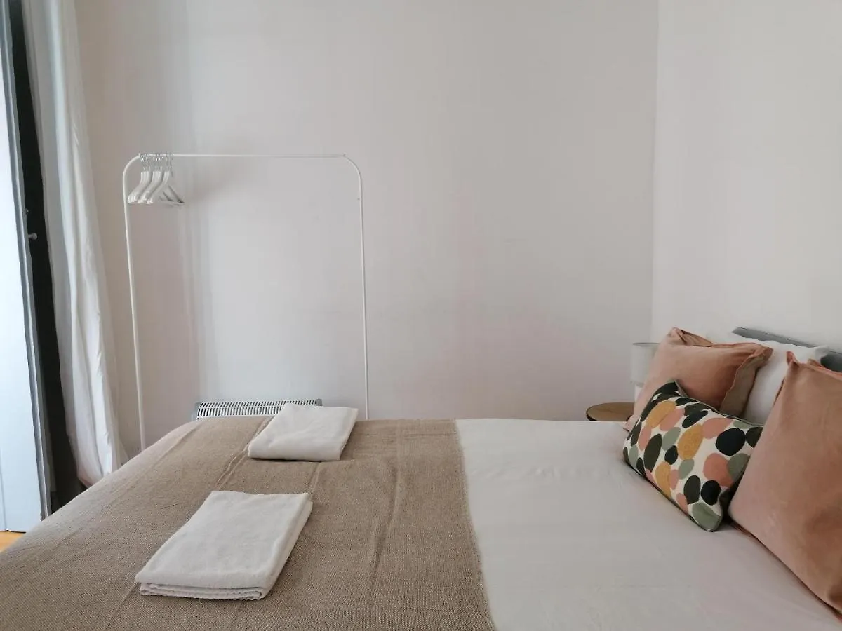 Stunning Apartment With Yard In Alfama Lisboa Portugal